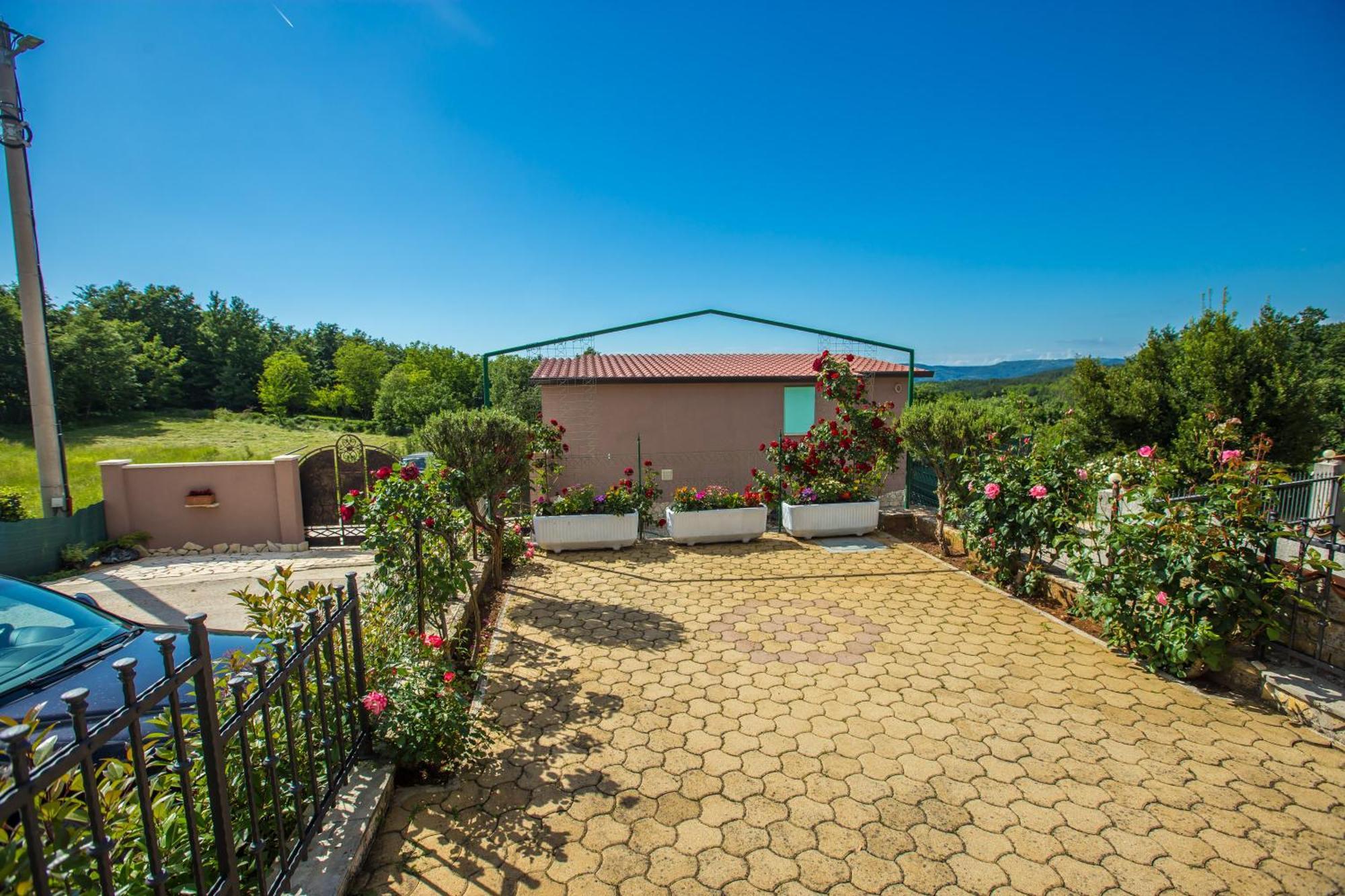 Villa Michelle Karojba Exterior foto