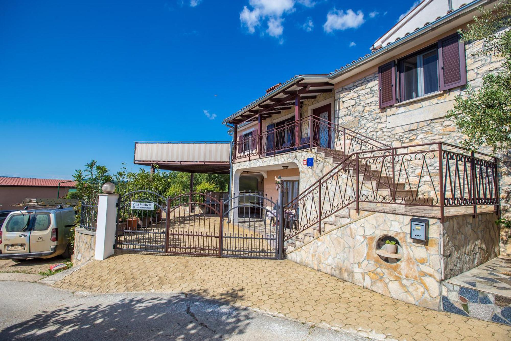 Villa Michelle Karojba Exterior foto