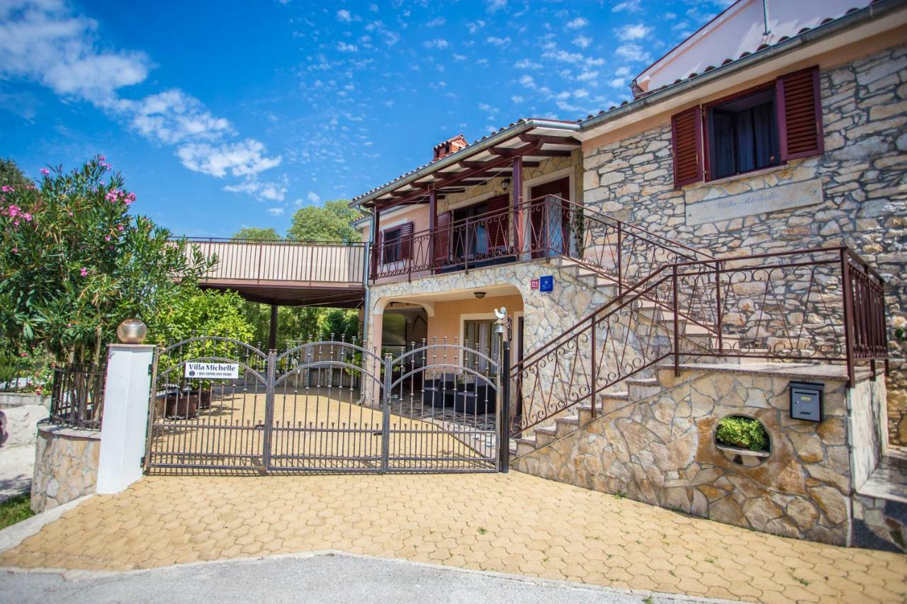 Villa Michelle Karojba Exterior foto